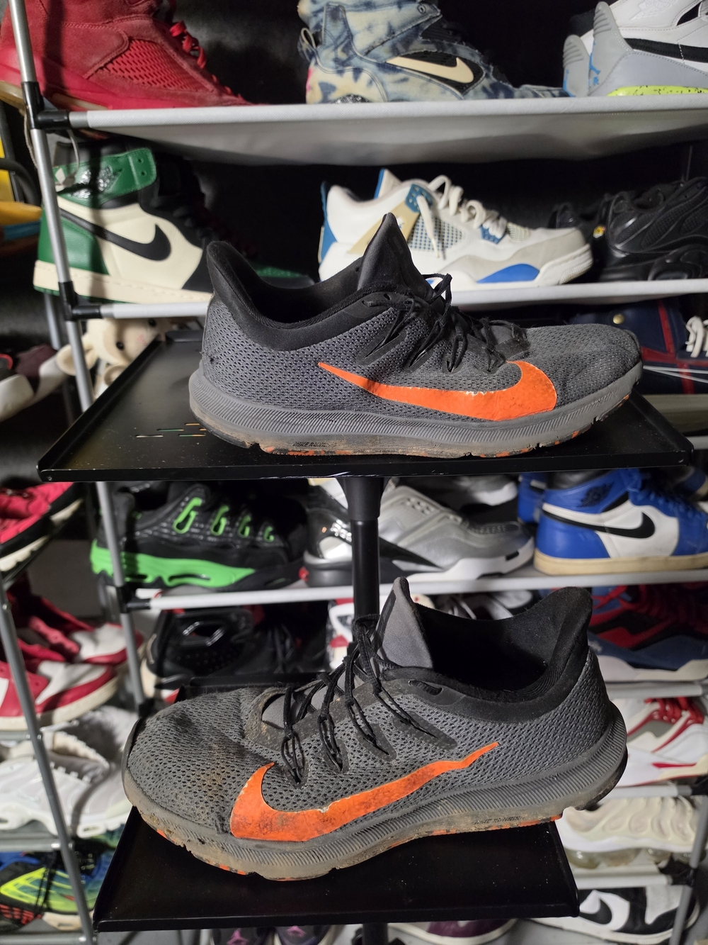 🔥 Nike Quest 2 Men Size 10.5 Well Worn! Black Running Shoes Orange Swoosh